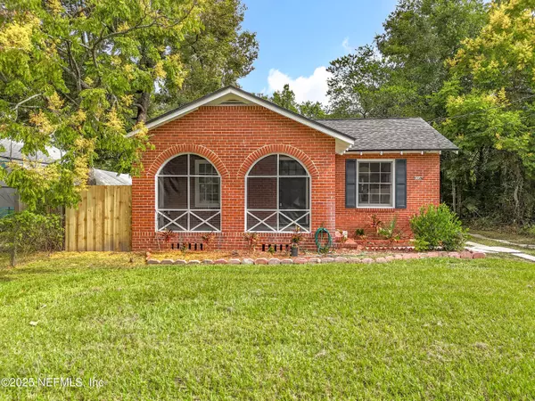 2057 SOUTHAMPTON RD, Jacksonville, FL 32207