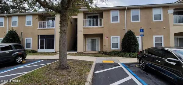 Jacksonville, FL 32244,6076 MAGGIES CIR #114