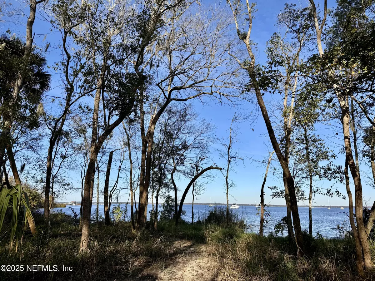 Green Cove Springs, FL 32043,654 SE ORANGE AVE