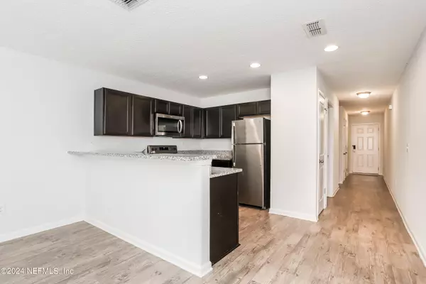 Jacksonville, FL 32216,546 EISEMAN WAY