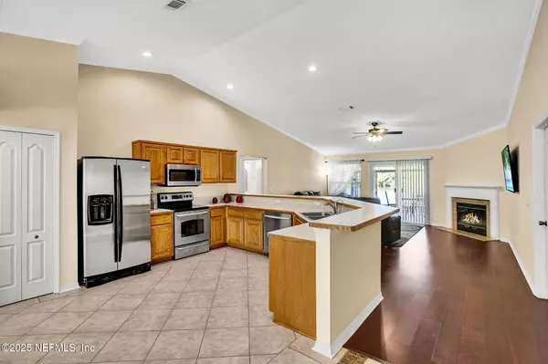 Jacksonville, FL 32258,11535 COURTNEY WATERS LN