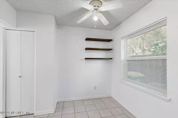 Jacksonville Beach, FL 32250,902 2ND ST S