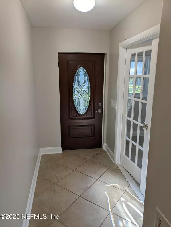 Jacksonville, FL 32256,10123 LEISURE LN N