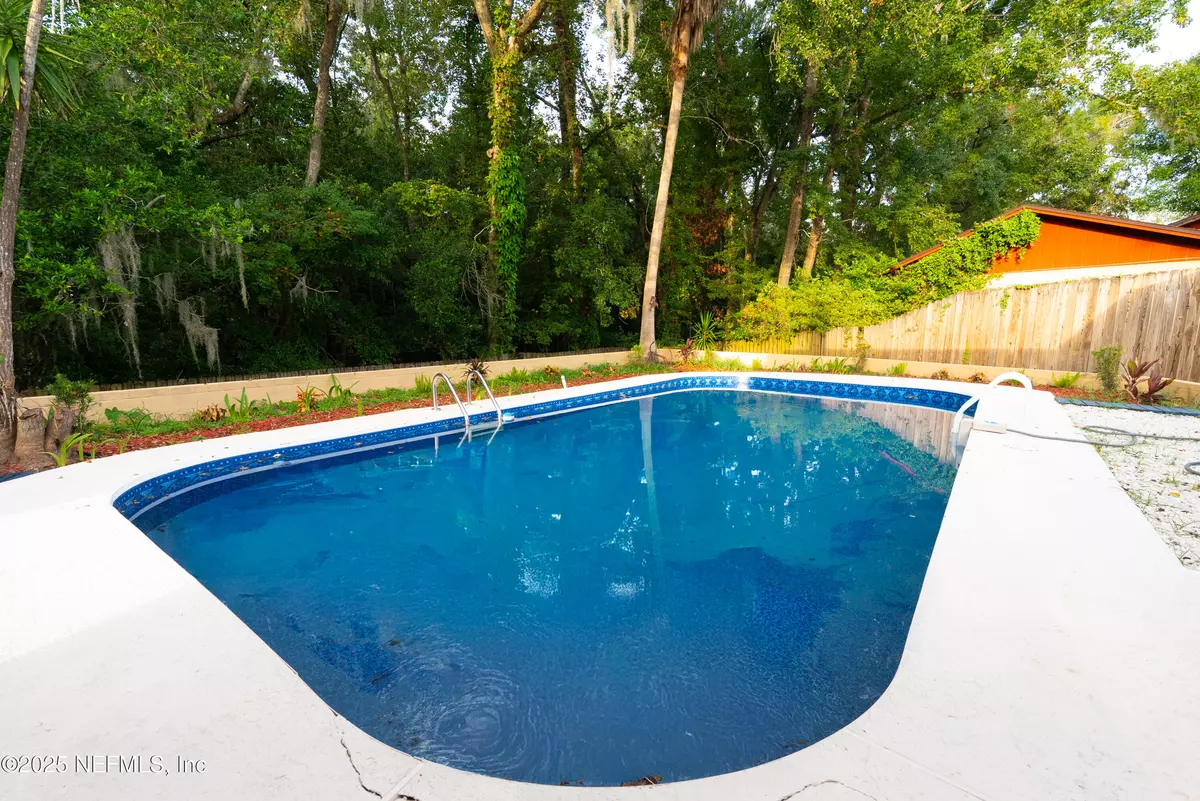 Jacksonville, FL 32221,8717 PINON DR