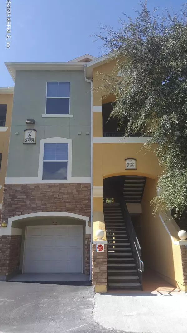 8539 GATE Pkwy W #622, Jacksonville, FL 32216