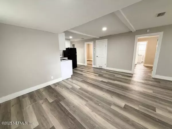 Jacksonville Beach, FL 32250,222 9TH ST S