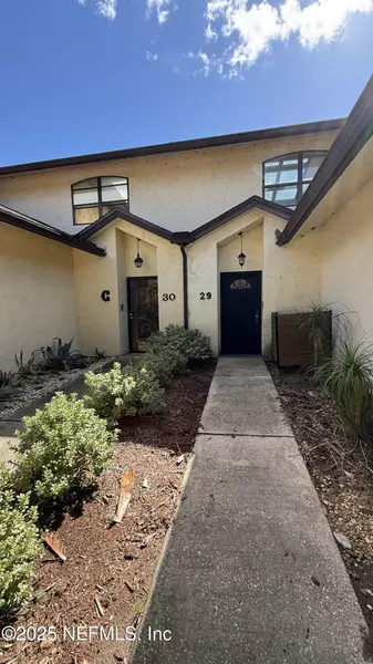 29 FOX VALLEY DR, Orange Park, FL 32073