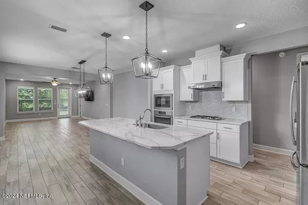 Ponte Vedra, FL 32081,588 VISTA LAKE CIR