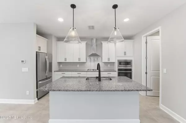 Ponte Vedra, FL 32081,135 ASPENDALE RD