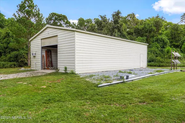 Palatka, FL 32043,220 EAGLE CREEK RD