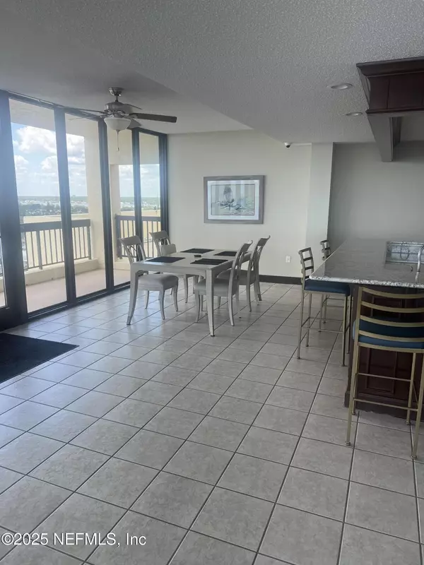 Ormond Beach, FL 32176,1513 OCEAN SHORE BLVD #4B