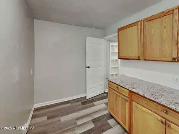 Jacksonville, FL 32207,3525 ABBY LN