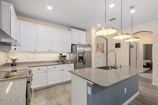 10171 NALA LN, Jacksonville, FL 32218