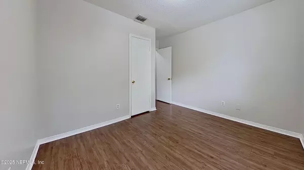 Orange Park, FL 32073,477 CRABAPPLE CT #C