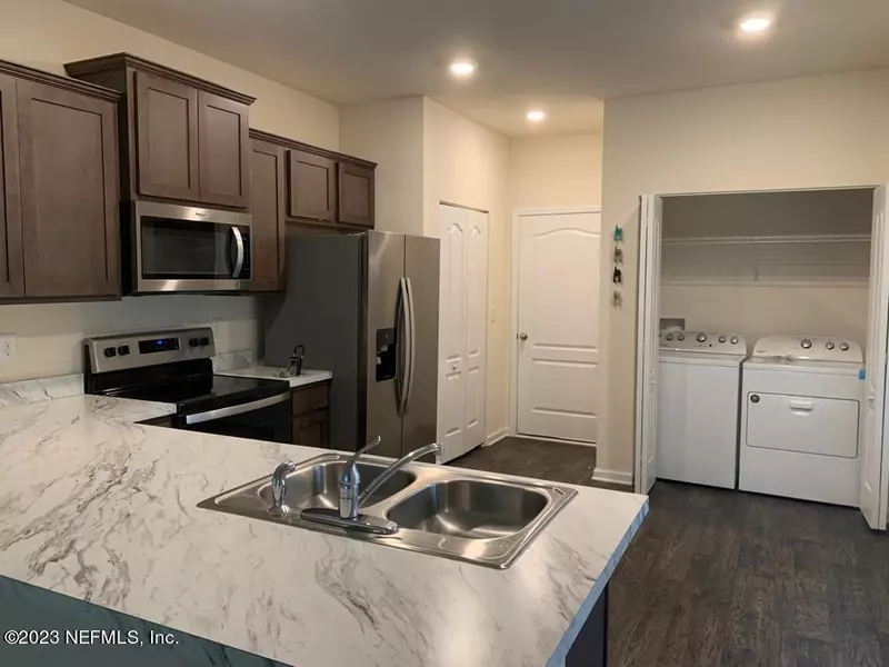 7943 ECHO SPRINGS RD, Jacksonville, FL 32256