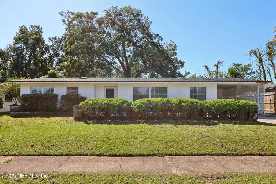 588 CLERMONT AVE S, Orange Park, FL 32073