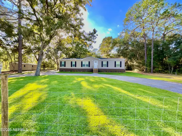 Interlachen, FL 32148,111 JAMES AVE