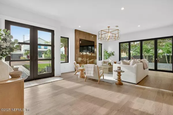 Neptune Beach, FL 32266,721 2ND ST