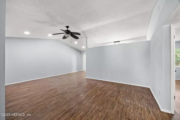 Jacksonville, FL 32223,11440 JOHN DORY WAY