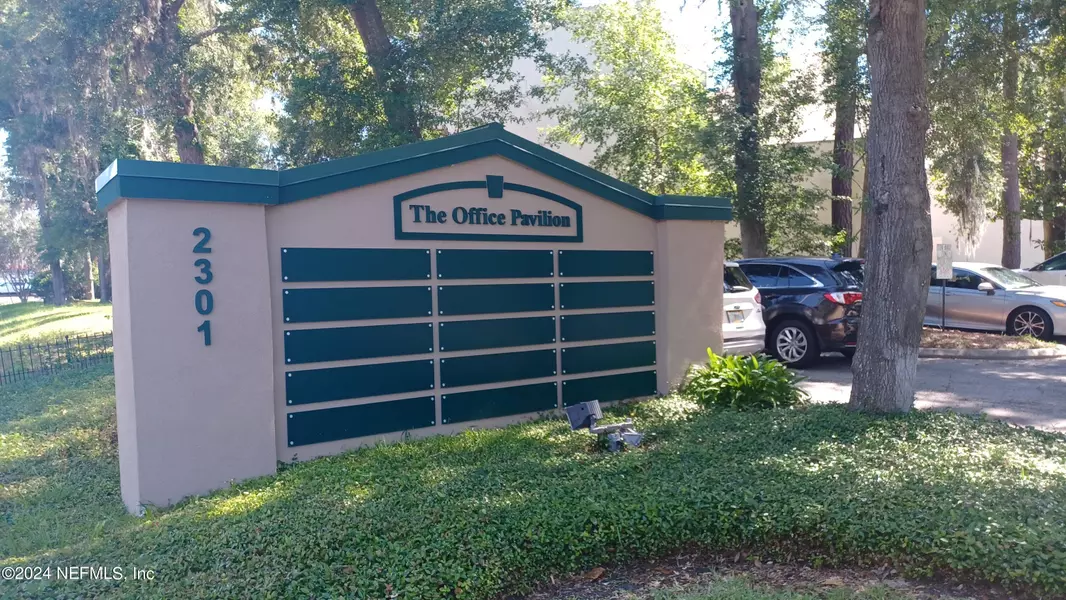 2301 PARK AVE #205, Orange Park, FL 32073