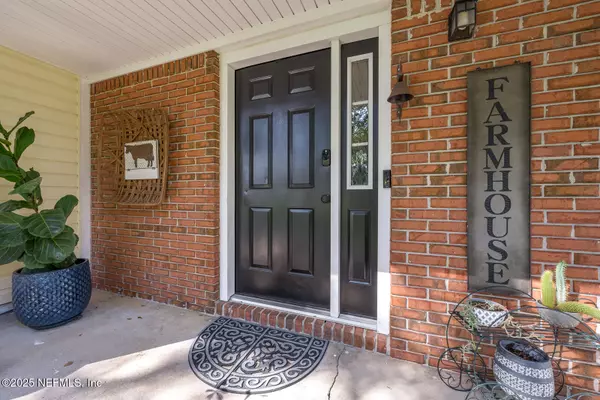 Fleming Island, FL 32003,586 HIBERNIA OAKS DR