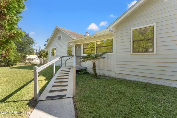 5104 HOLLYCREST DR, Jacksonville, FL 32205