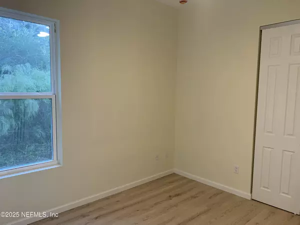 Jacksonville, FL 32244,5871 COLLINS RD
