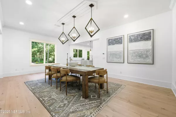 Ponte Vedra Beach, FL 32082,140 N ROSCOE BLVD