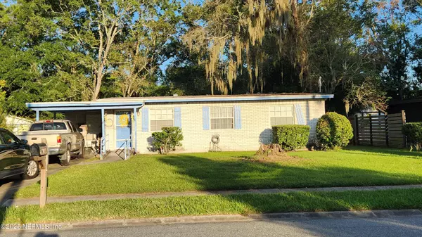 815 LA MARCHE DR, Jacksonville, FL 32205