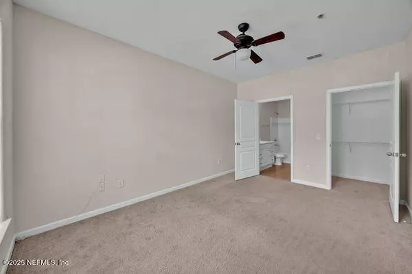 8290 GATE Pkwy #503, Jacksonville, FL 32216