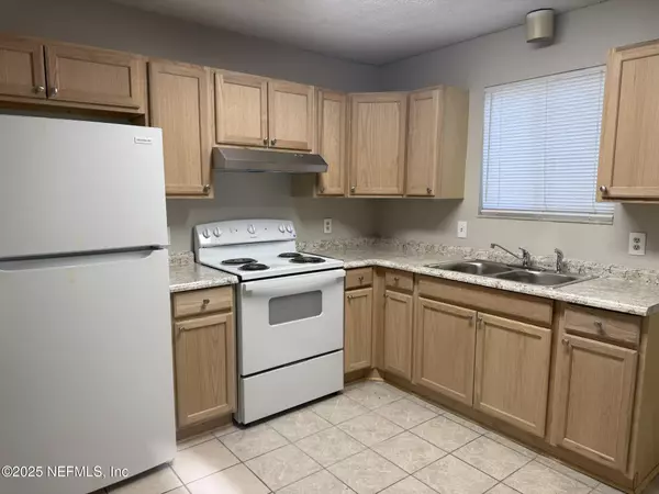 Jacksonville, FL 32210,5351 WESTCHASE CT #4