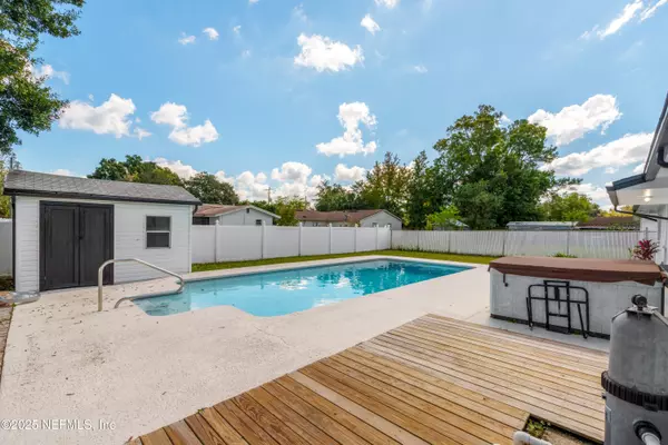 3233 CROSBY LN, Jacksonville, FL 32216
