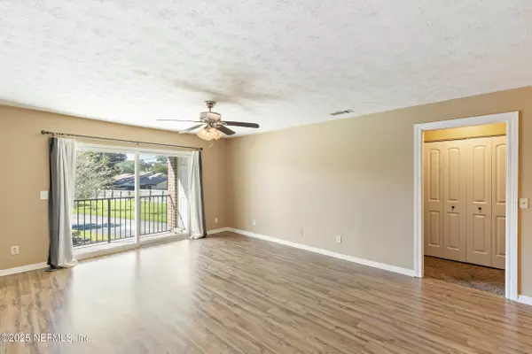 Jacksonville, FL 32217,4915 BAYMEADOWS RD #3C