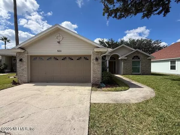 1904 SUNCHASE CT, Jacksonville, FL 32246