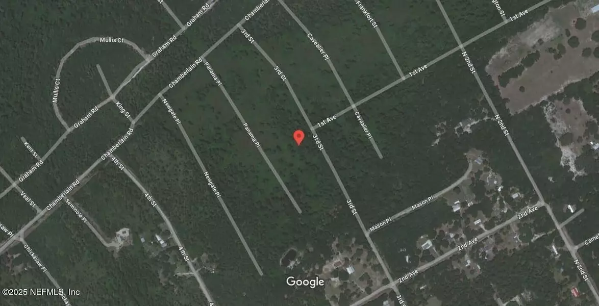 423 3RD ST, Satsuma, FL 32189