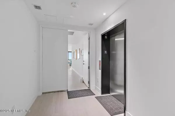 Jacksonville Beach, FL 32250,50 14TH AVE #602