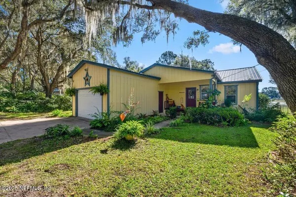 Interlachen, FL 32148,832 LAKE SHORE TER