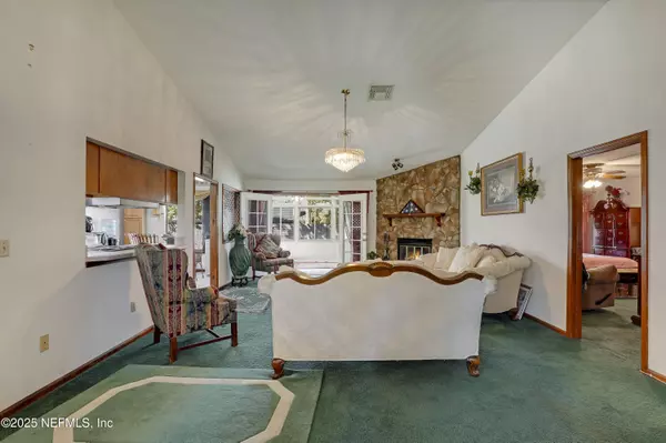 Jacksonville, FL 32257,10086 HUNTINGTON FOREST BLVD E