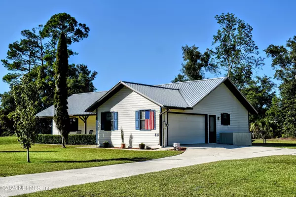 Palatka, FL 32177,112 W CAMELOT DR