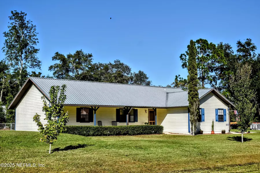 112 W CAMELOT DR, Palatka, FL 32177