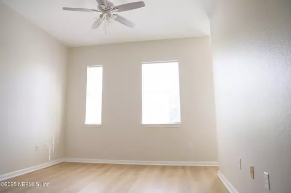 Jacksonville, FL 32246,10075 GATE Pkwy N #1806