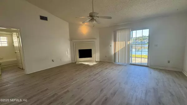 Jacksonville, FL 32257,3696 N BARBIZON CIR