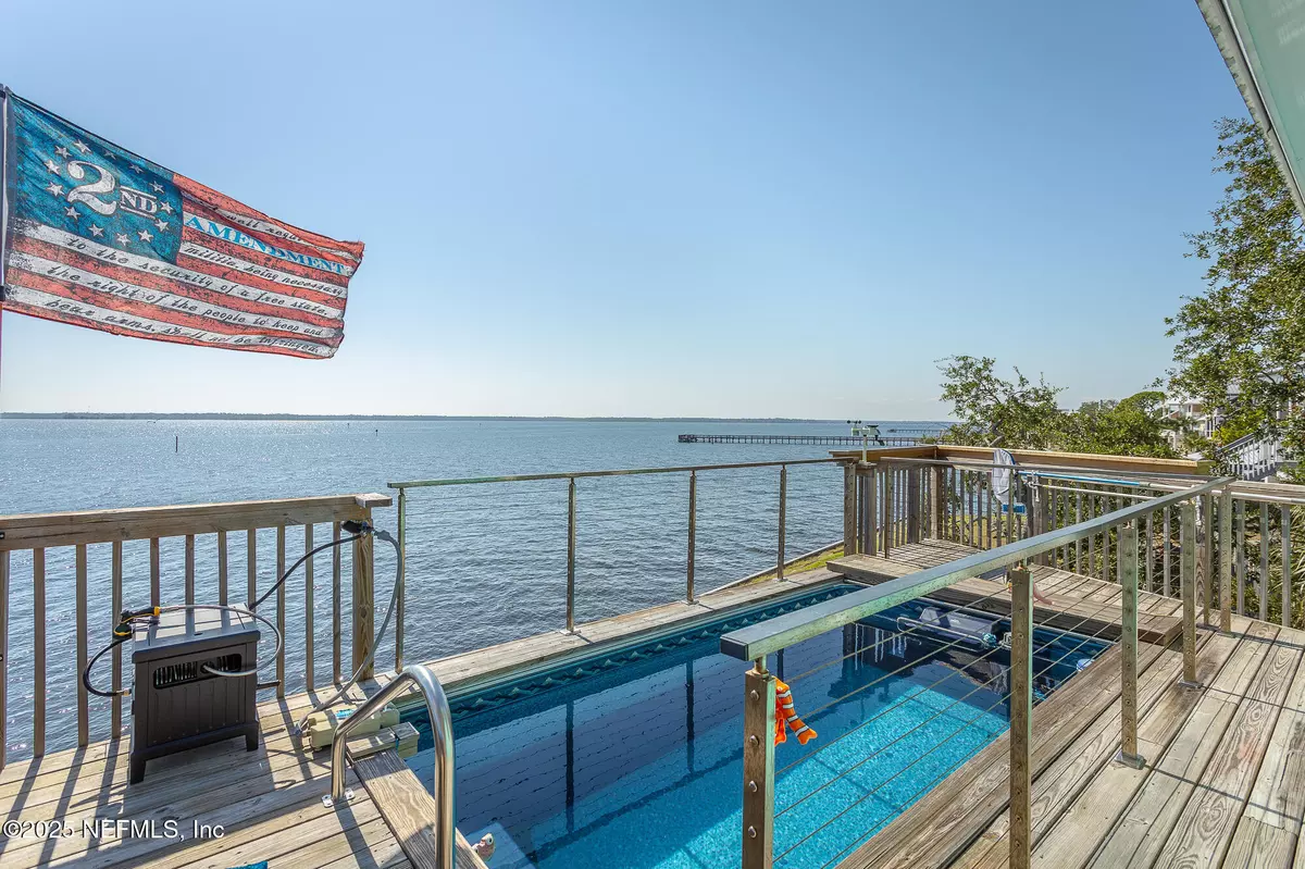 Panacea, FL 32346,47 BLUE CRAB LN