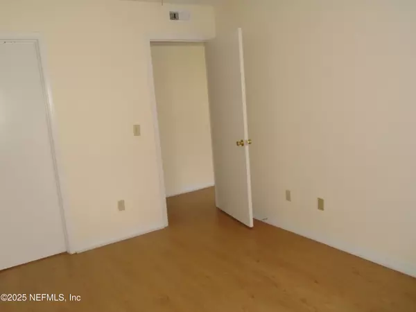 Jacksonville, FL 32256,10200 BELLE RIVE BLVD #163