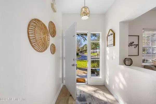 Jacksonville, FL 32225,12413 FOREST LAKE CIR N #2