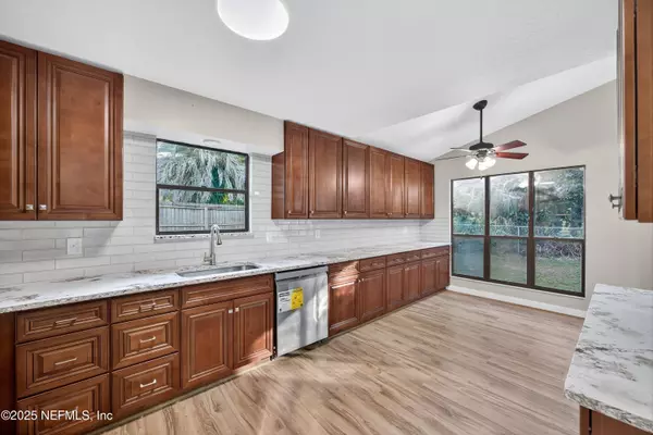 Orange Park, FL 32073,2216 KENSINGTON LN