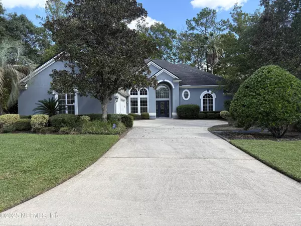 Orange Park, FL 32073,585 GOLDEN LINKS DR