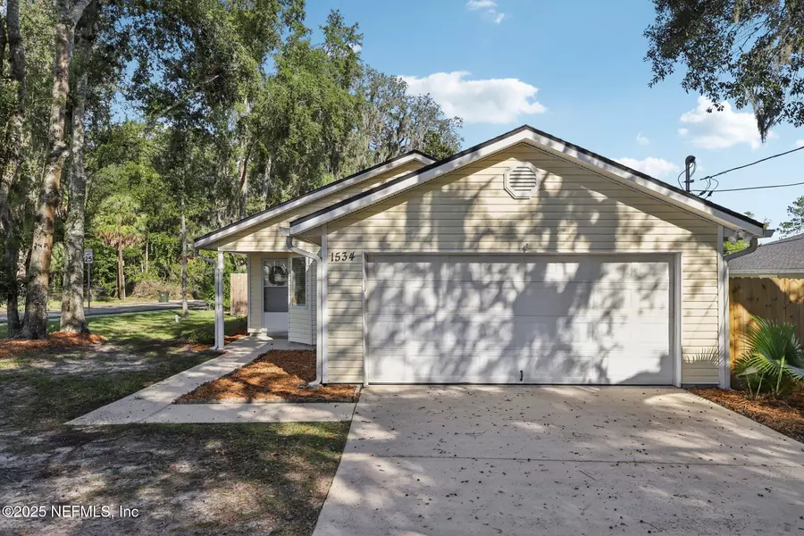 1534 CENTER ST, Green Cove Springs, FL 32043
