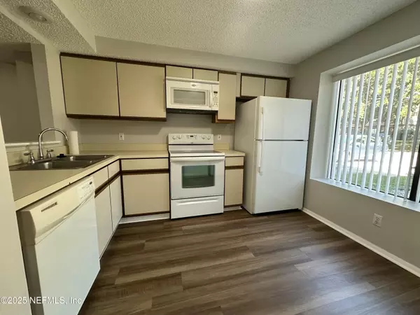 Jacksonville, FL 32244,7042 PRESTWICK CIR S