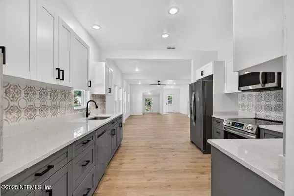 Green Cove Springs, FL 32043,401 MELROSE AVE